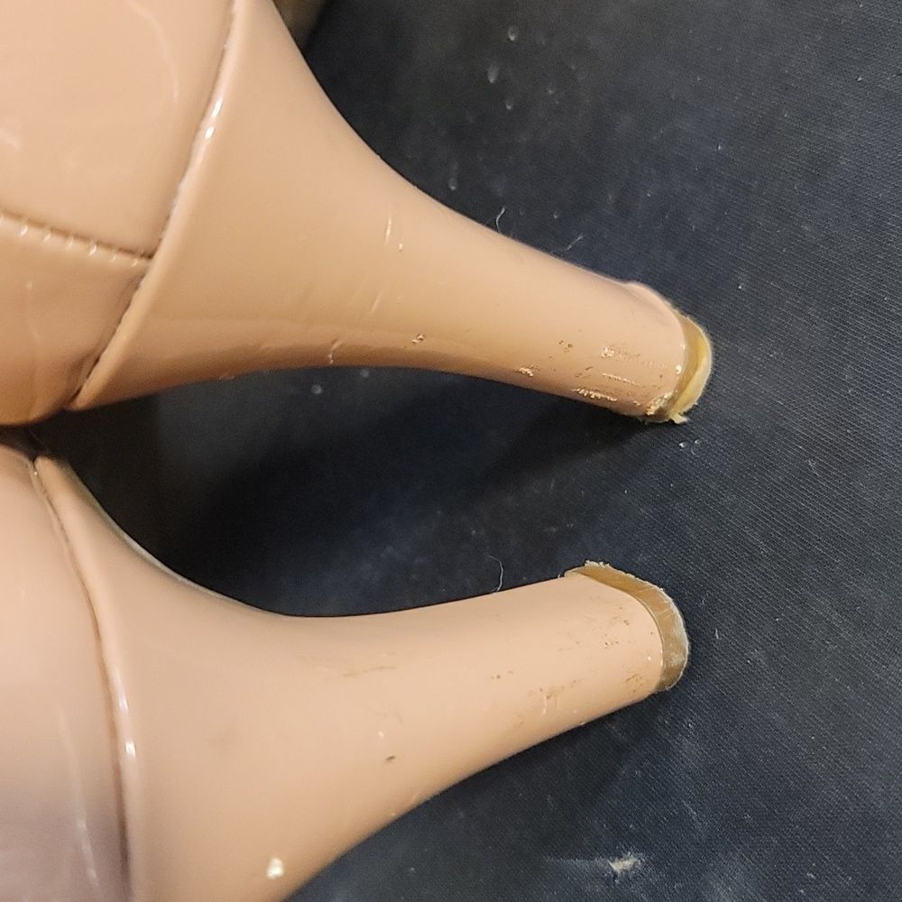 CLARKS COLLECTION ROUND TOE SLIP-ON PUMP - Picture 16 of 16